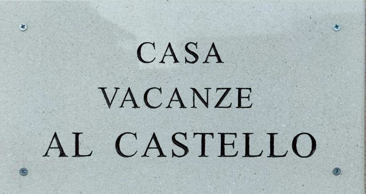 Casa Vacanze Al Castello Trani Exterior foto